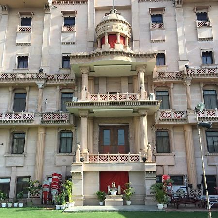 Kailash Presidency Hotel Bhopal Bagian luar foto