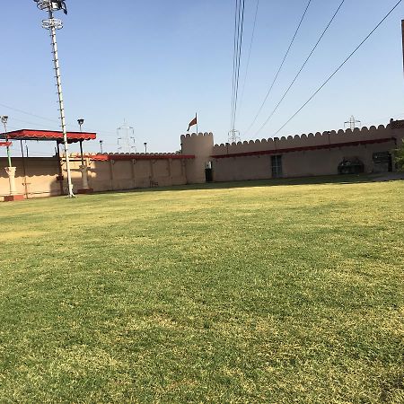 Kailash Presidency Hotel Bhopal Bagian luar foto