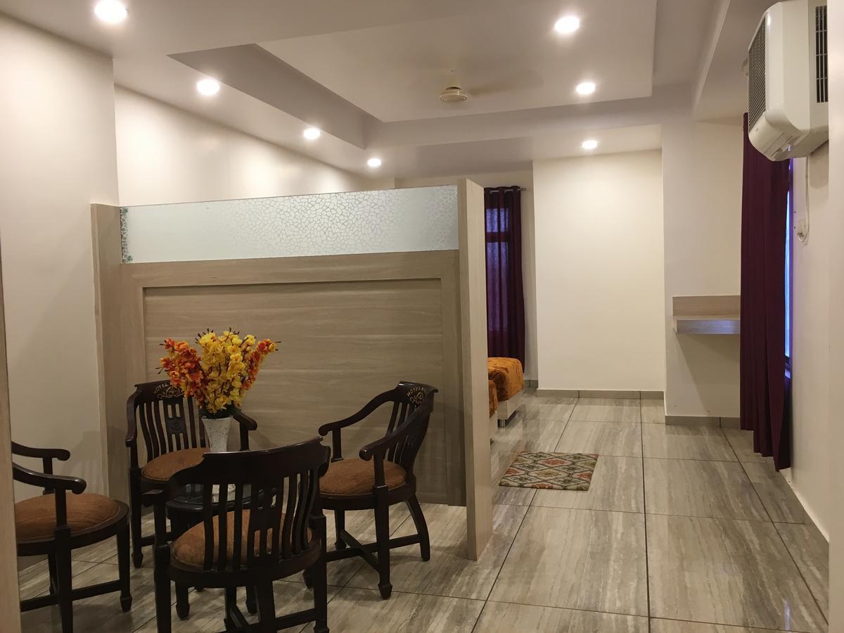 Kailash Presidency Hotel Bhopal Bagian luar foto