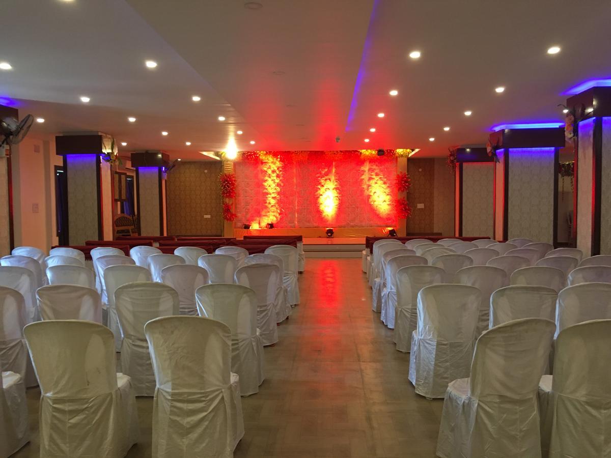 Kailash Presidency Hotel Bhopal Bagian luar foto
