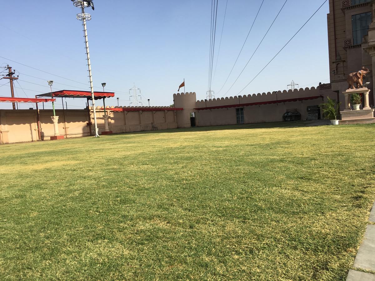 Kailash Presidency Hotel Bhopal Bagian luar foto