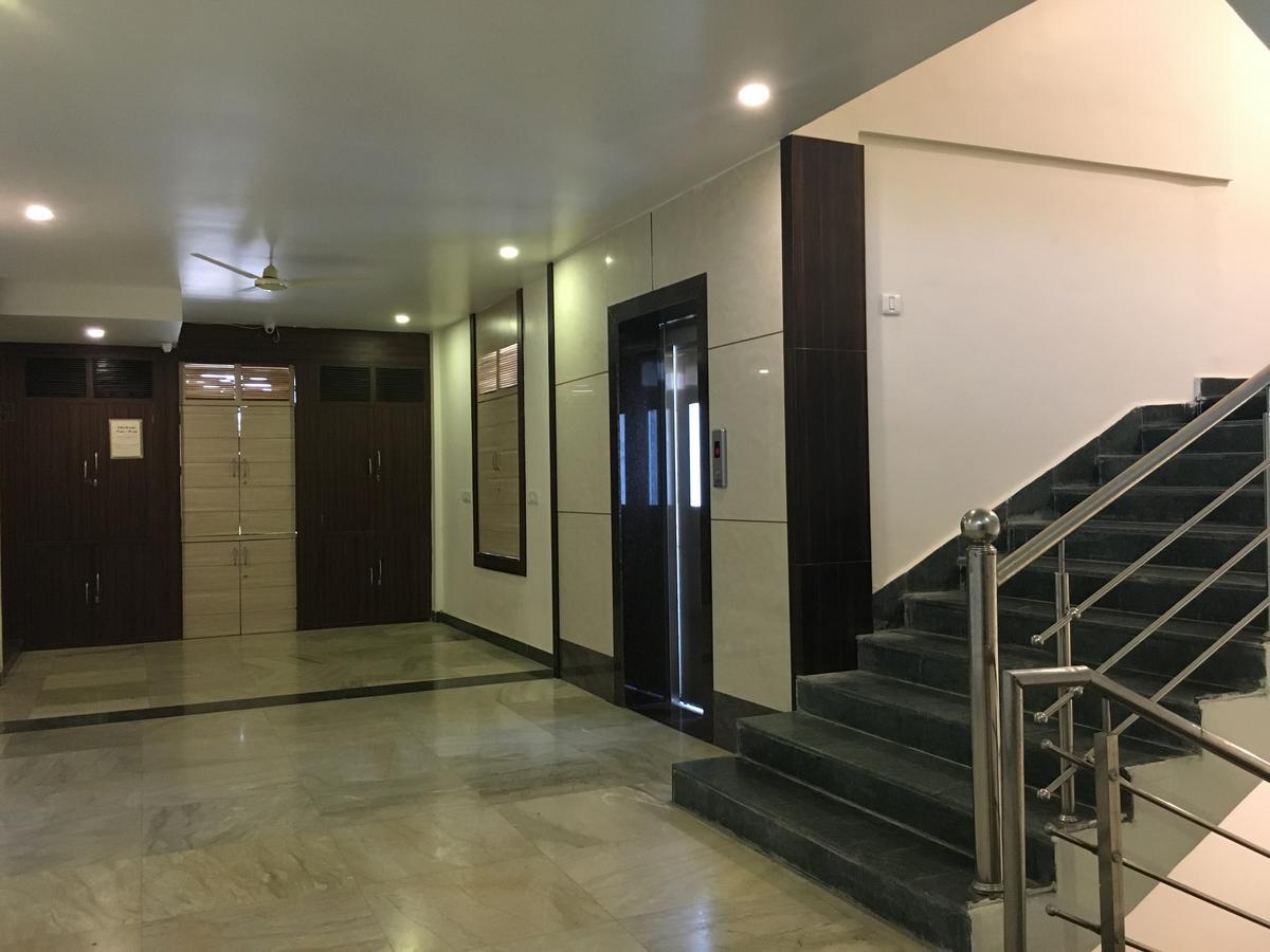 Kailash Presidency Hotel Bhopal Bagian luar foto