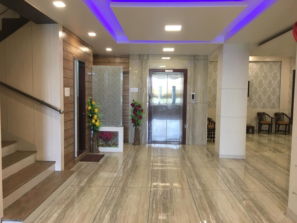 Kailash Presidency Hotel Bhopal Bagian luar foto